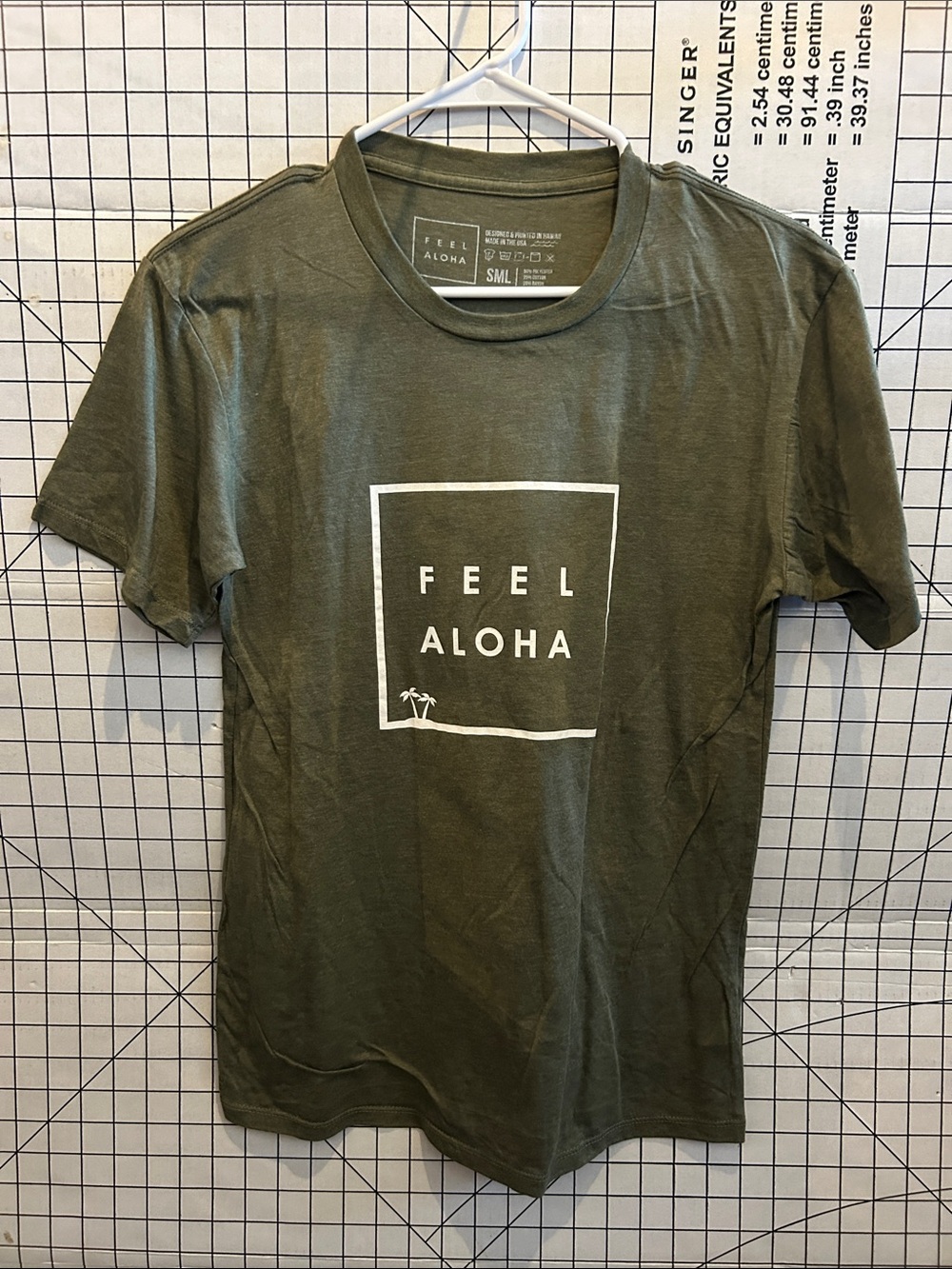 Men's Olive Graphic Tee - Short Sleeve